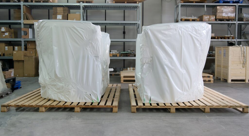 OUTPOST 3M - Computerized clamshell dome for telescopes and space monitoring